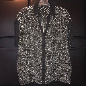 EXPRESS-Short sleeve button up blouse. Size Med.